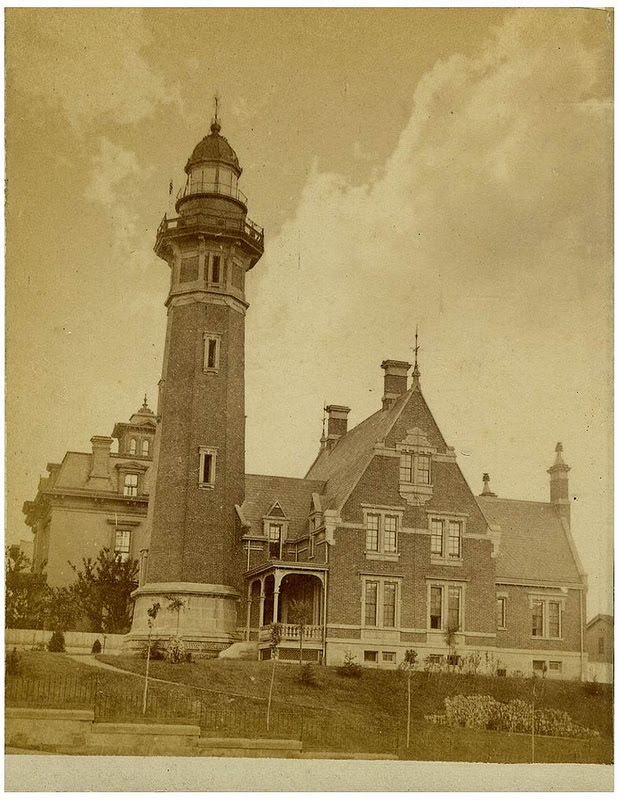 Gordon Mansion and lighthouse.